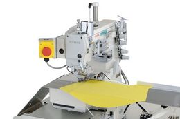 Automatic unit for hemming operation on flat sleeves